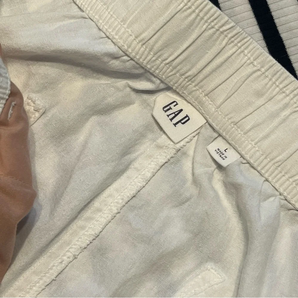 GAP white linen Relaxed Fit Pants - Picture 10 of 14